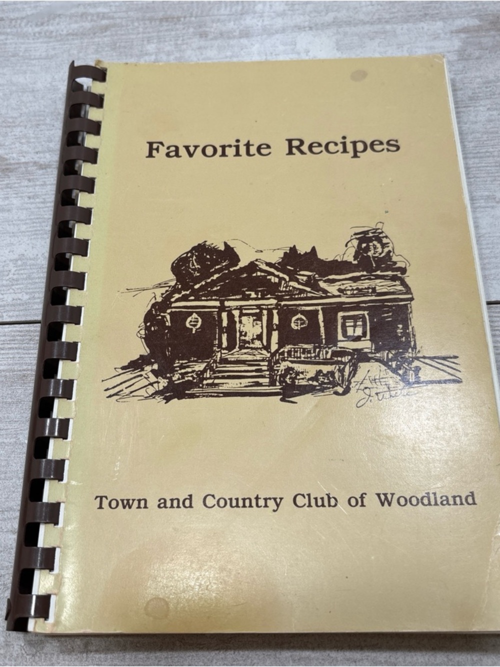 Town and Country Club of Woodland Favorite Recipes Cookbook - Vintage